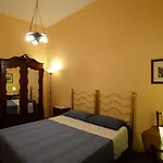Casa Rossi أتشيريالي
