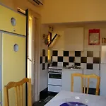 فندق مبيت وإفطار Casa Rossi أتشيريالي