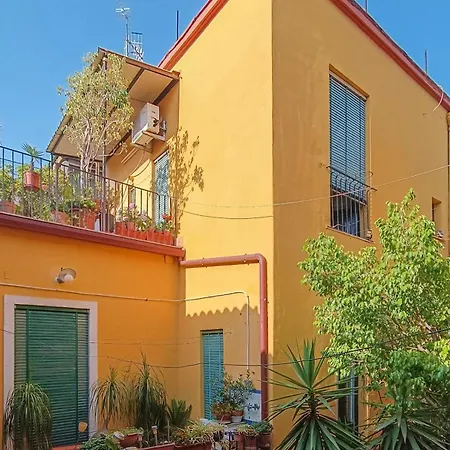 Casa Rossi לינה וארוחת בוקר 3*